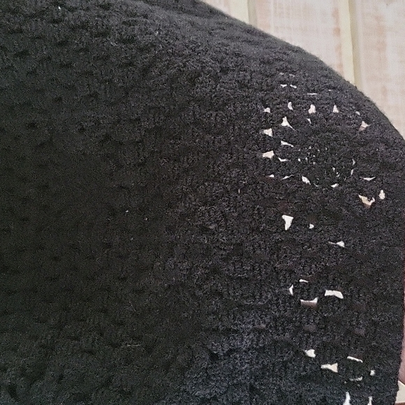 NWT knitted/crocheted crop top - Picture 5 of 6